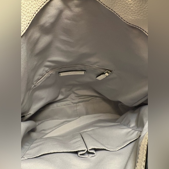 Marc Jacobs Empire City Hobo double strap Pebble Leather Porcelain Shoulder Bag - Picture 4 of 15